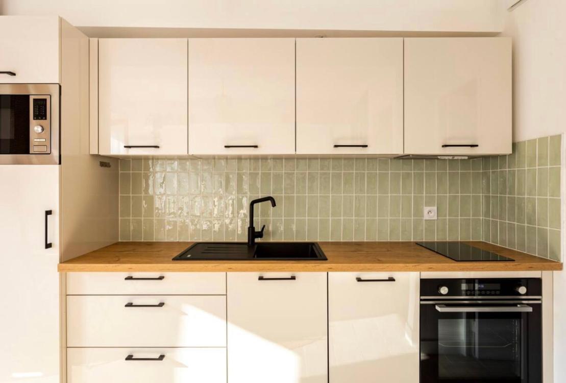 Appartement « kraou Kezeg » A 50m De La - 2/4 Pers.