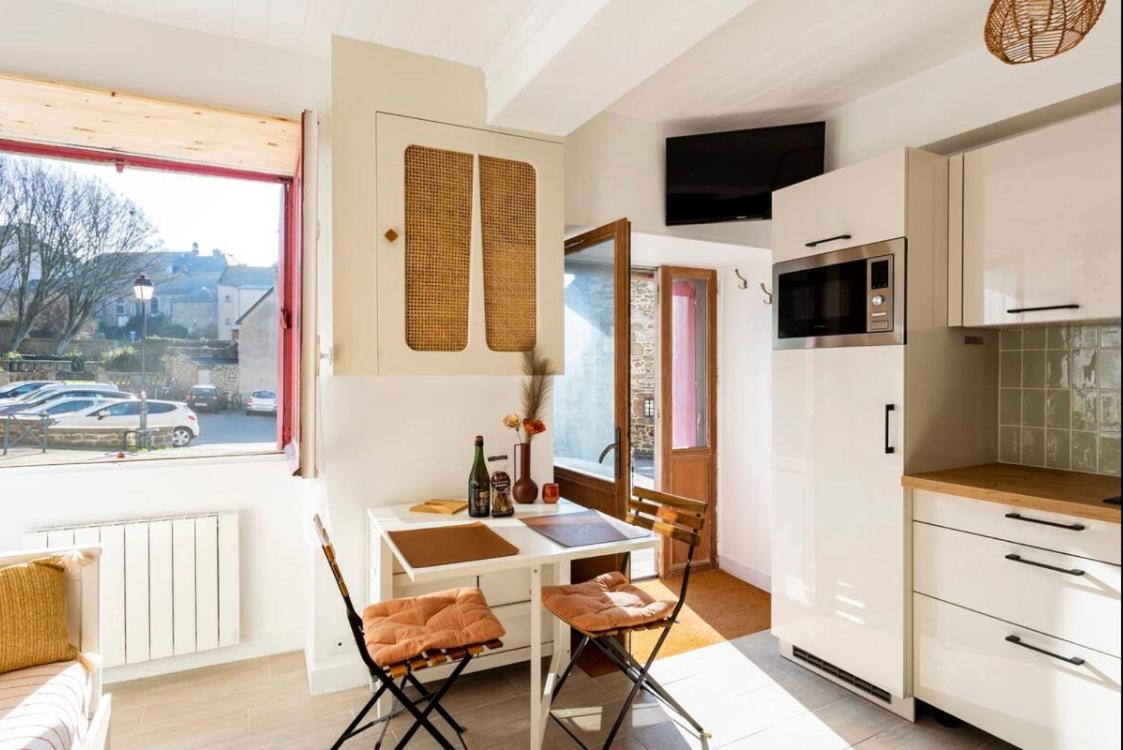 Apartment « kraou Kezeg » A 50m De La - 2/4 Pers. *
